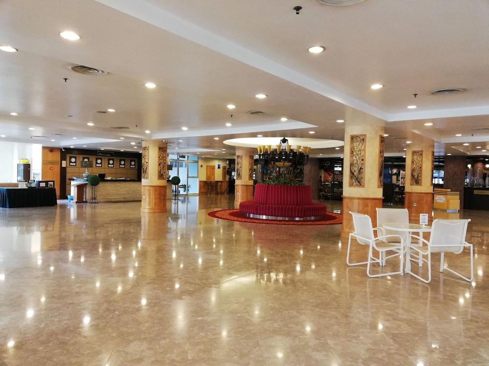 莎阿南德帕尔马酒店 外观 照片