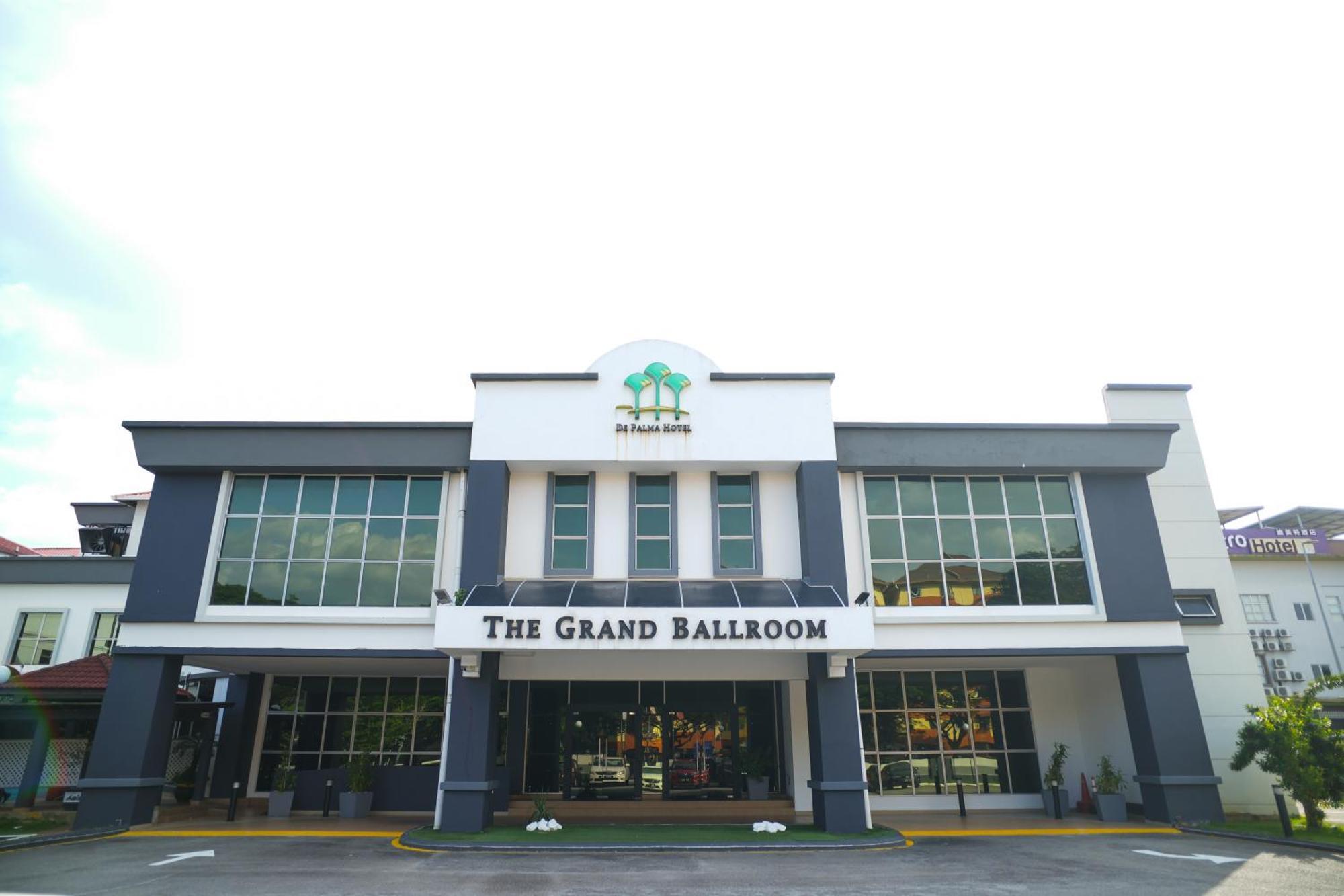 莎阿南德帕尔马酒店 外观 照片
