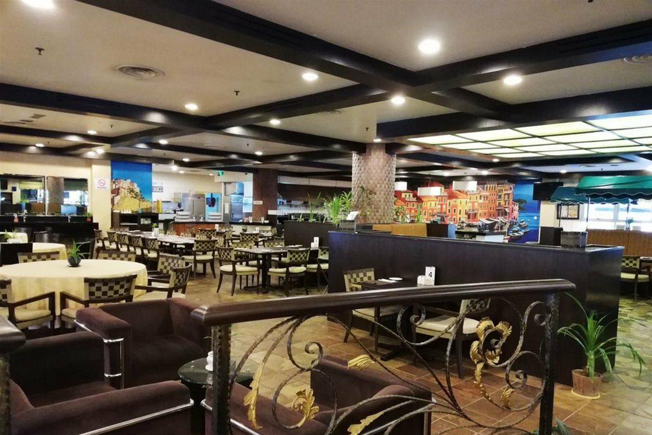 莎阿南德帕尔马酒店 外观 照片